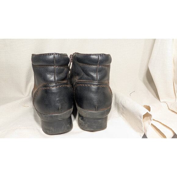 Clarks Womens Cloudsteppers Distressed Ankle Boots 6.5W brown minimalist - Picture 4 of 7